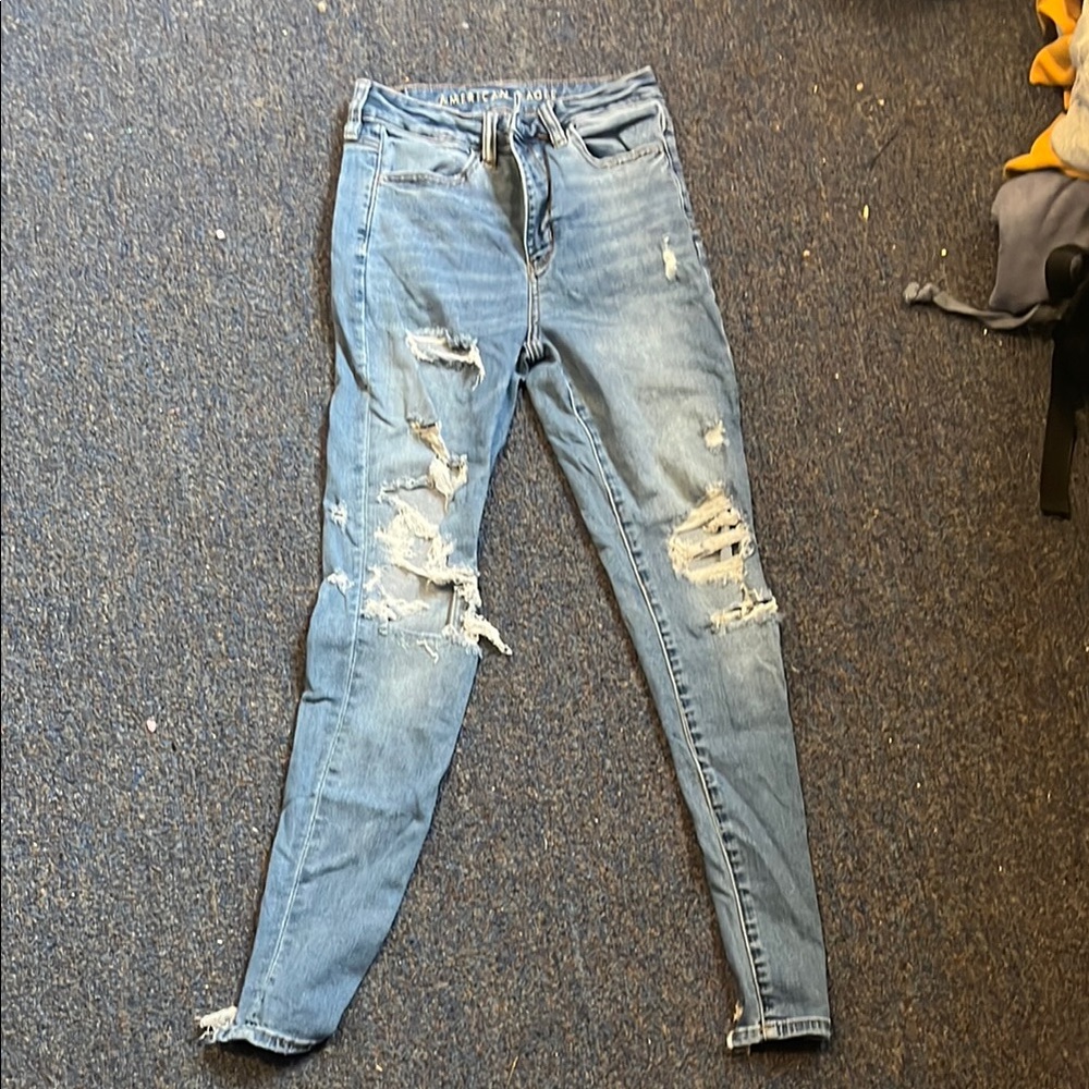 American eagle Distressed Blue Jeans